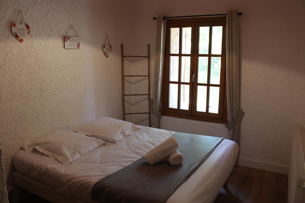Hotel La Bastide Du Logis Du Pin La Martre Exteriér fotografie